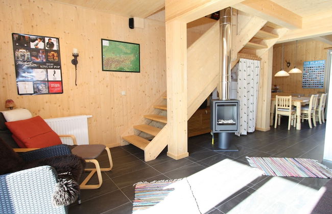 Lavish Wooded Chalet with Sauna & Hot Tub in Hohentauern - Photo 9