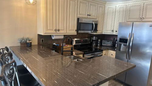 Historic Washington St Balcony - Photo 5