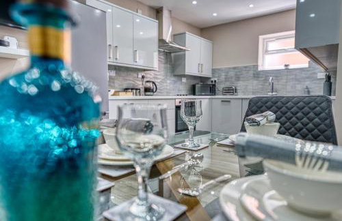 Stylish House - B'ham Airport and NEC, JLR Solihull, Business & Leisure Stays - Aspen House - Photo 38