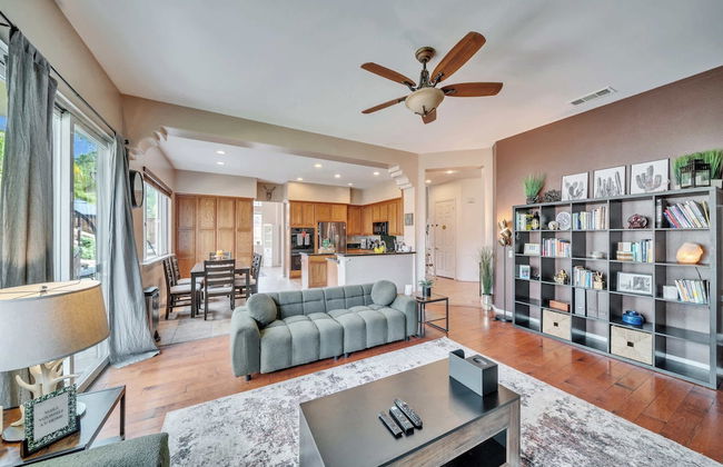 Spacious Golf Course Retreat - w/ Modern Kitchen - Foto 18