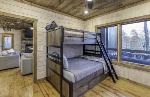 Modern Rustic Cabin with Sprawling Views and Hot Tub - Foto 36