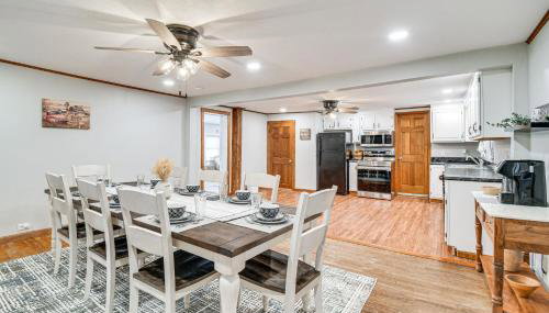 Auburn Finger Lakes Farmhouse with Open Views! - Foto 2