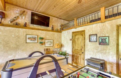 Fish Haven Cabin with Game Room, Views and Deck! - Foto 13