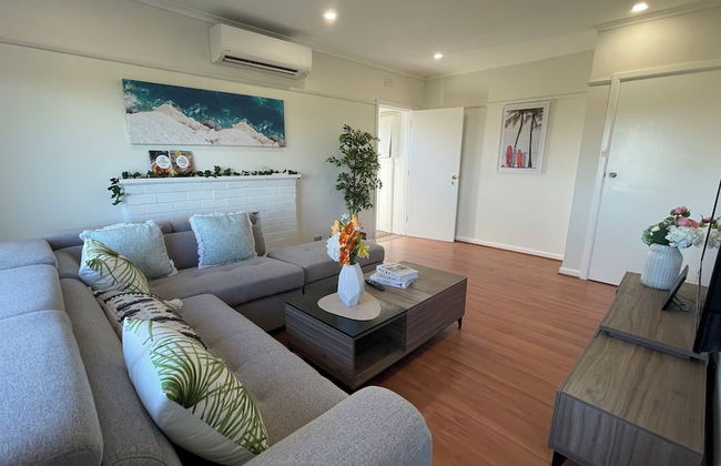 Morwell Pet friendly 3BM House - Photo 12