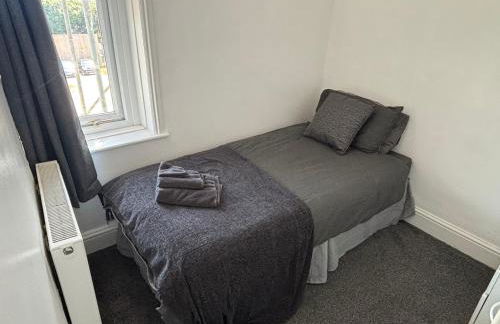 2 Bed Apartment Near Yeovil Hospital & Leonardo - Foto 17