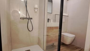 Appart cosy 4 personnes climatisé rue piétonne - Foto 2