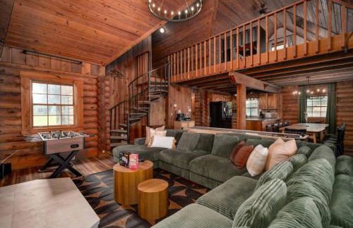 Lakeside Haven with Jacuzzi and Games - Foto 9