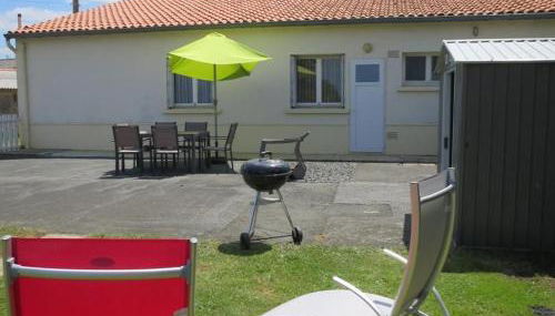 Gîte familial avec belle cour, 3 chambres, proche vignobles et activités, au calme en campagne angevine - FR-1-622-11 - Foto 2