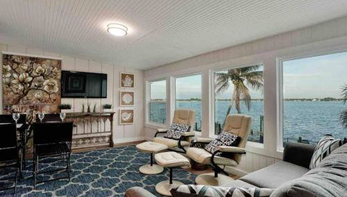 "Seaglass" Dazzles with Exceptional Bay Views&Pool - Foto 1