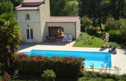 Gîte LA BRUGUE avec piscine à 5 mn d'ALBI - Foto 2