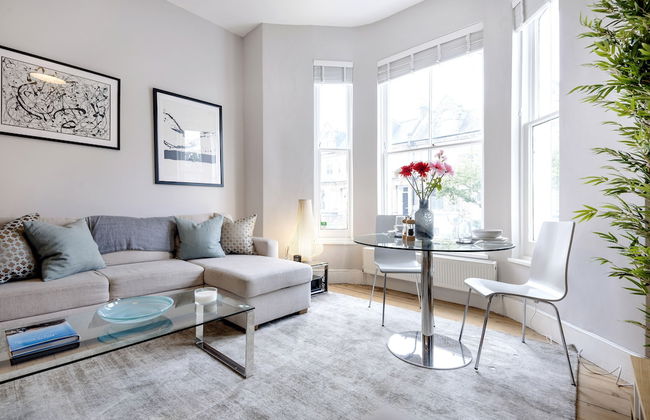 Contemporary Clapham Home Near Wandsworth Common - Photo 14