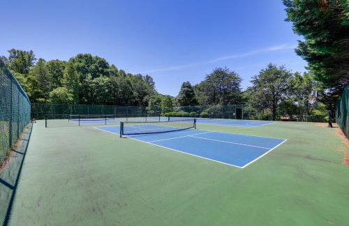 Smith Mountain Lake Home with Private Hot Tub and Dock - Foto 34
