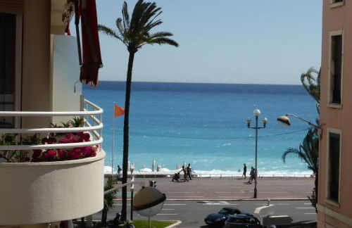 Nice Centre - Apartment with balcony and stunning sea view! - Photo 1