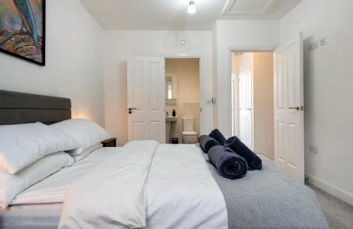 London 4-Bed in Coulsdon, 20 mins Gatwick, Parking - Foto 20