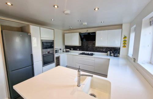 4 Bed Home in Altrincham by City SuperHost - Foto 16