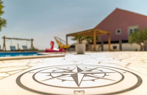 Unique Villa V with large pool - Photo 57