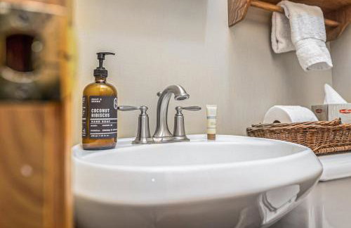 Relax & Explore Waterfront Crawford Lake Cottage 4878 - Foto 16