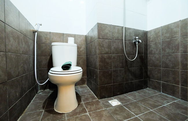 Easy Access to Mall Green Pramuka Apartment - Foto 24