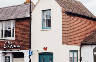 Crown Stables - Foto 1