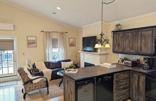 Suites On King - Photo 8