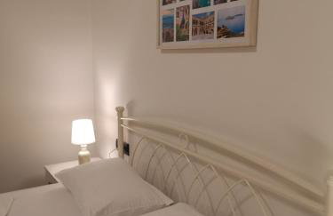 SUNNY HOLIDAYS APARTMENT - Photo 19