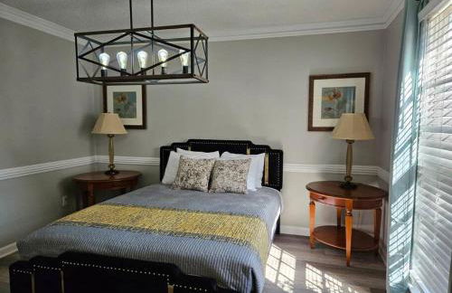 Luxury Pool with King beds Near Shops and Dining - Foto 50