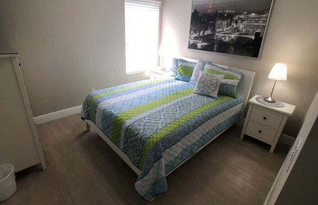 Beautiful Remodeled Private Pool Home - Foto 10