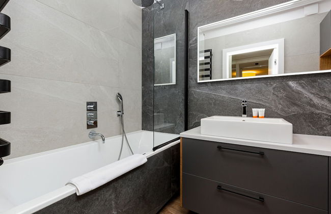 Warsaw Apartment Szajnowicza by Renters - Photo 30