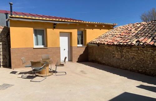 Agradable casa con chimenea y patio totalmente privado - Foto 13