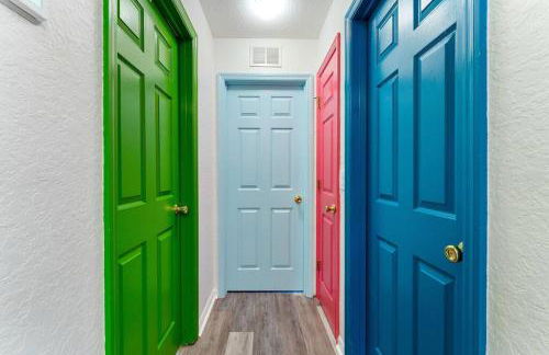 Disney World Cinderella Castle Lazy River Pool & Game Room - Foto 30