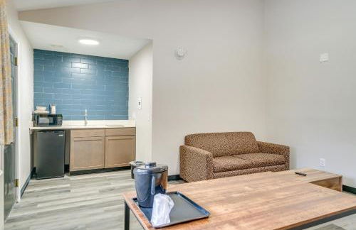 Walk to Shopping and Dining Port Huron Studio - Foto 9