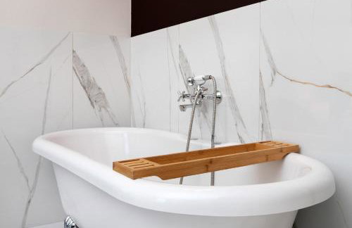 Cały apartament z Victorian wanna i podwojnym prysznicem w spokojnej dzielnicy - Foto 16