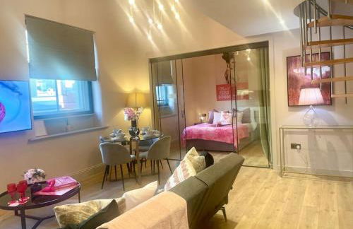 Pretty Pink Posh Penthouse - Foto 26