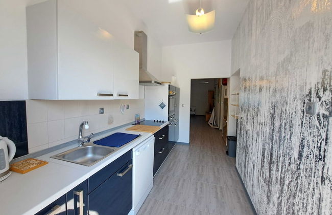 Spacious Urban Retreat Apartment With Terrace - Foto 13