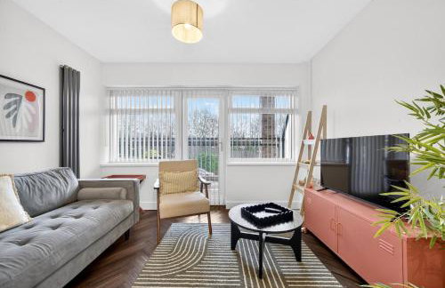 Long Stays Roath Park 2BR Apartment with Parking Central Location - Foto 22