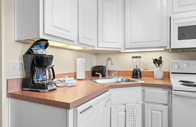 Grand Crowne Resort - Photo 57