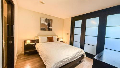 Stylish 2BR Loft with Top-Tier Amenities - 104 - GL - Foto 3, wardrobe