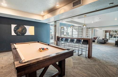 Convention Ctr Luxury 1BR Pool Gym Hot Tub - Foto 41