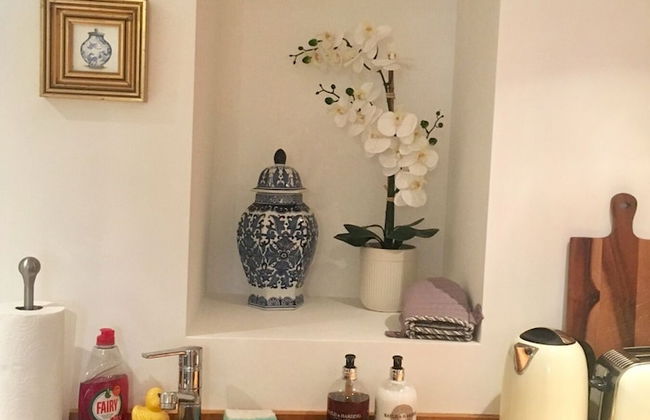 Beautiful 1BR in Historic St Aubin House - Foto 9