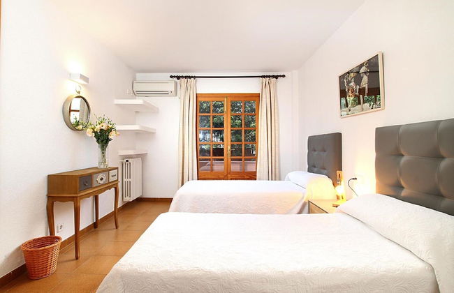 Villa - 4 Bedrooms with Pool and WiFi - 108763 - Foto 1