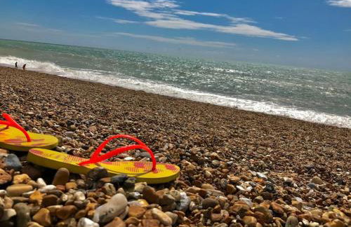 Spacious two bedroom, two bathroom Beach Nest with garden - Foto 19