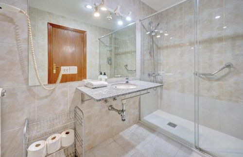 Mirasierra Suites Pamplona - Photo 7