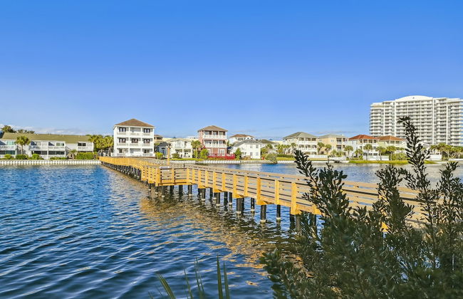 Southbay 55 is 2 Bedroom on the lake with short walk to beach by RedAwning - Foto 57