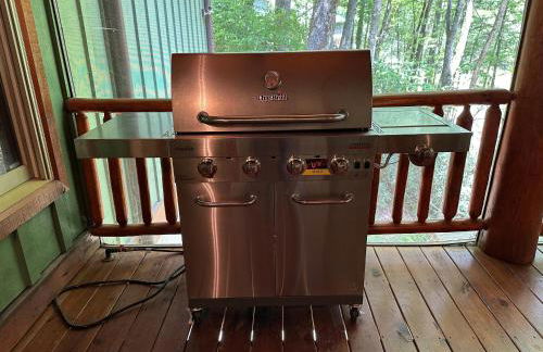 Luxury Mountain Retreat with views, fire pit, and creek - Foto 45