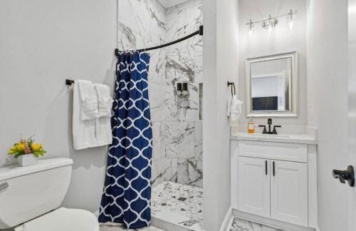 Brand New 5BR, Outdoor Seating, Parking - Foto 15