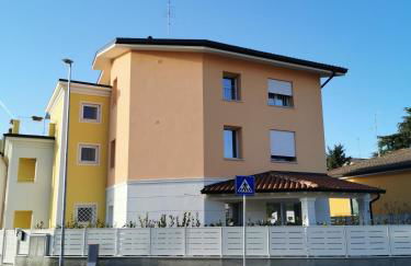 The Orange Flat - Photo 19