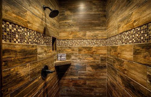 Just the Two of Us RIVER FRONT Luxury Cabin - Foto 39