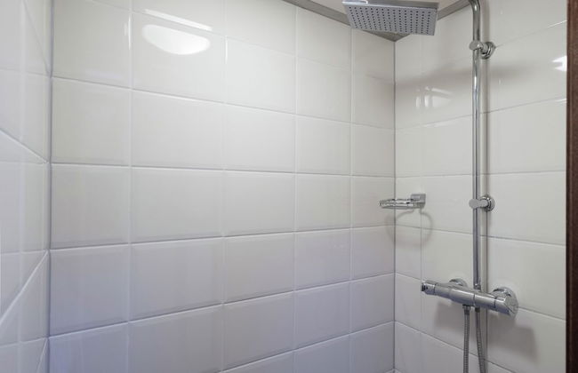 Boat in Leiden Near City Center & Museums - Foto 21