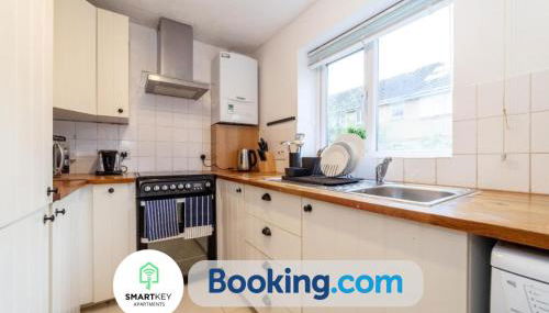 2Bedroom Apt in Egham with Free Parking - Foto 5, dishwasher, toaster