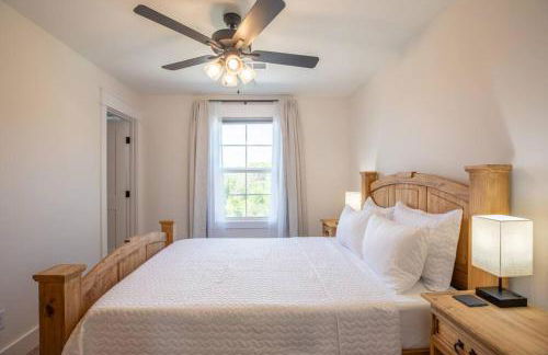 Cozy Townhouse Close to Downtown - Foto 24